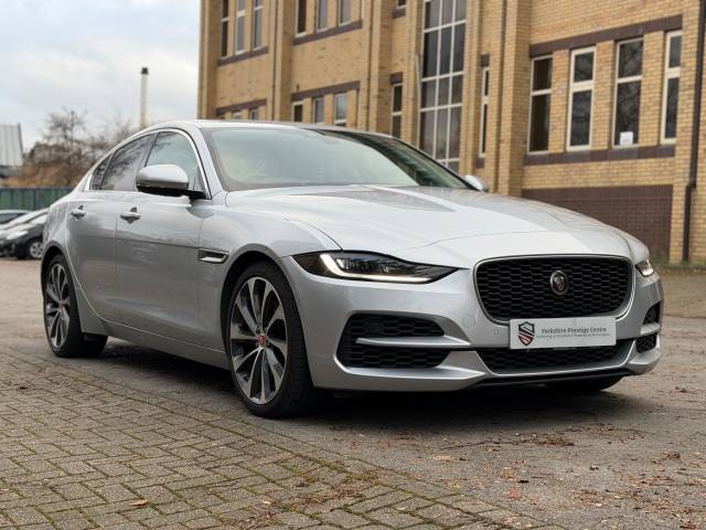 2020 Jaguar XE 2.0 HSE 4dr Auto