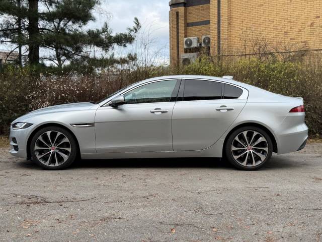 2020 Jaguar XE 2.0 HSE 4dr Auto