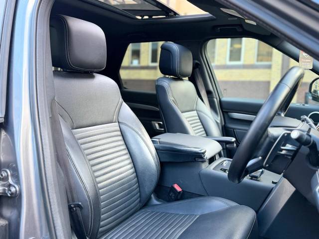 2022 Land Rover Discovery 3.0 D300 R-Dynamic SE 5dr Auto