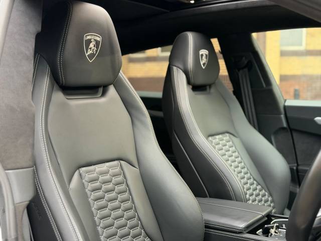 2021 Lamborghini Urus 4.0T FSI V8 5dr Auto