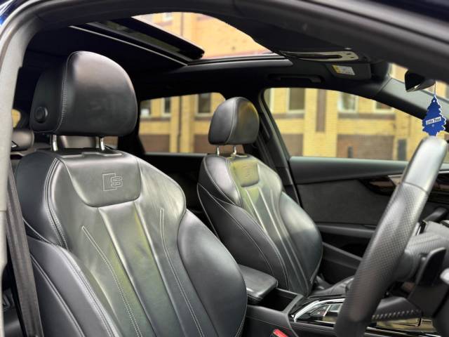 2020 Audi A4 Avant 2.0 35 TDI Black Edition 5dr S Tronic