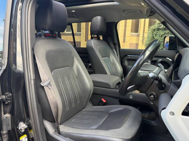 2021 Land Rover Defender 110 3.0 D300 SE 110 5dr Auto [7 Seat]